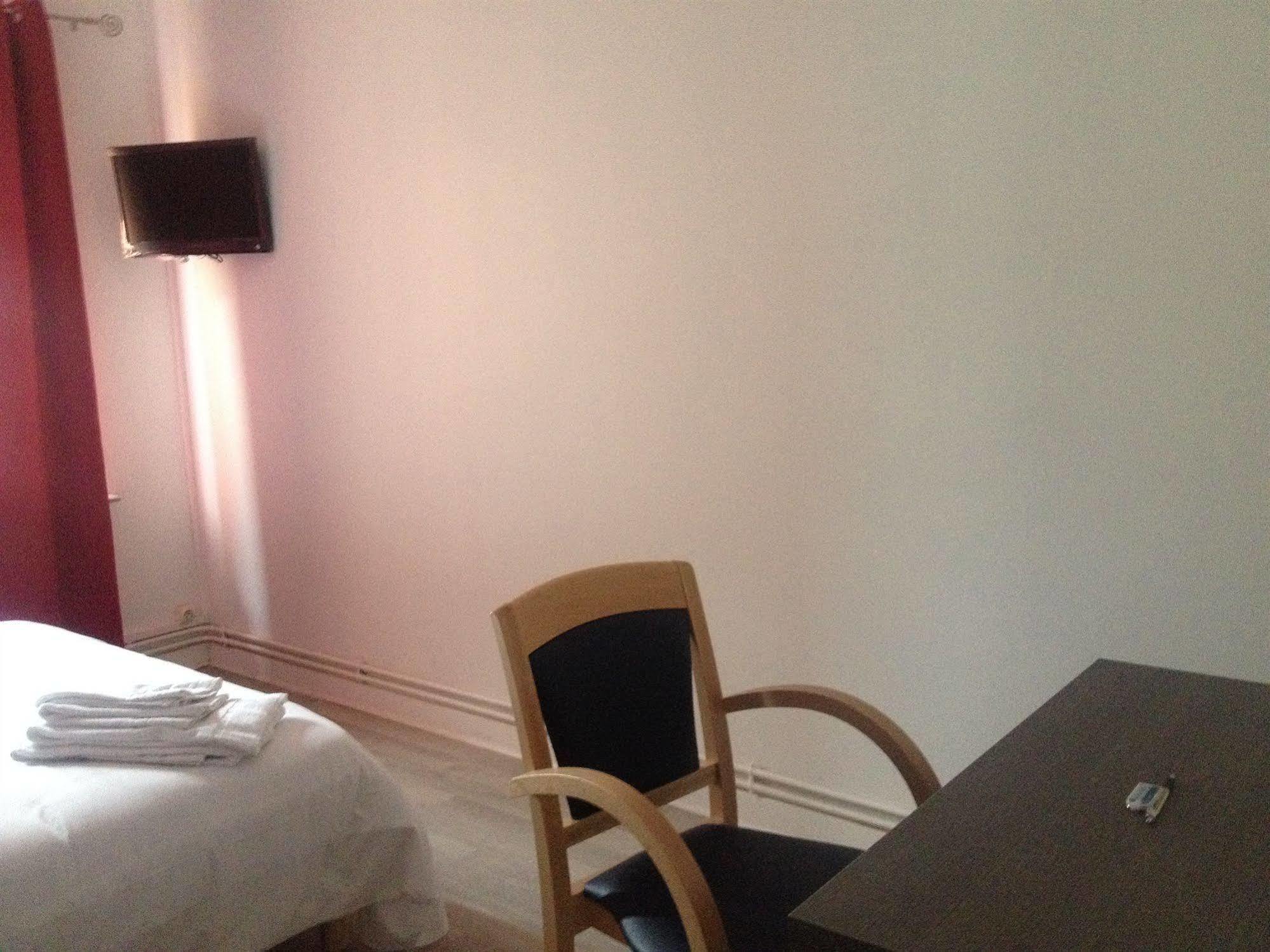 Hotel Le Jardin Lens Zewnętrze zdjęcie